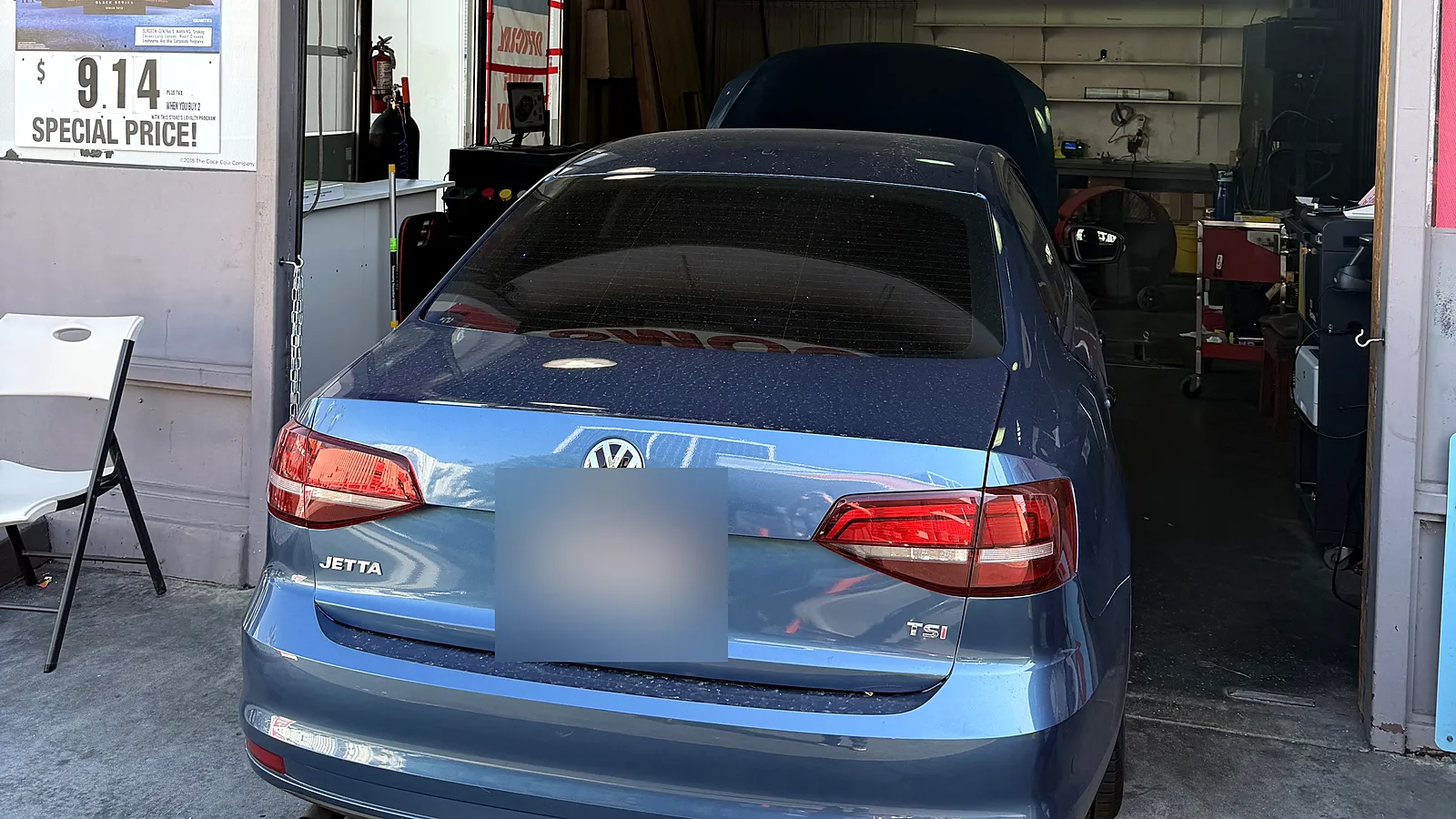 Smog retest in Los Angeles, CA: Volkswagen Jetta pulling into our test lane